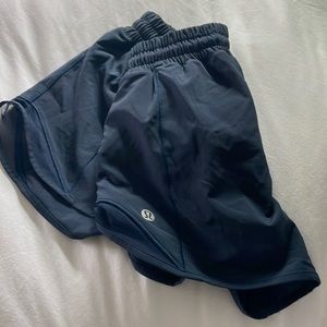 Lululemon Hotty hot Navy blue size 2